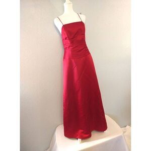 Milano ladies medium formal dress